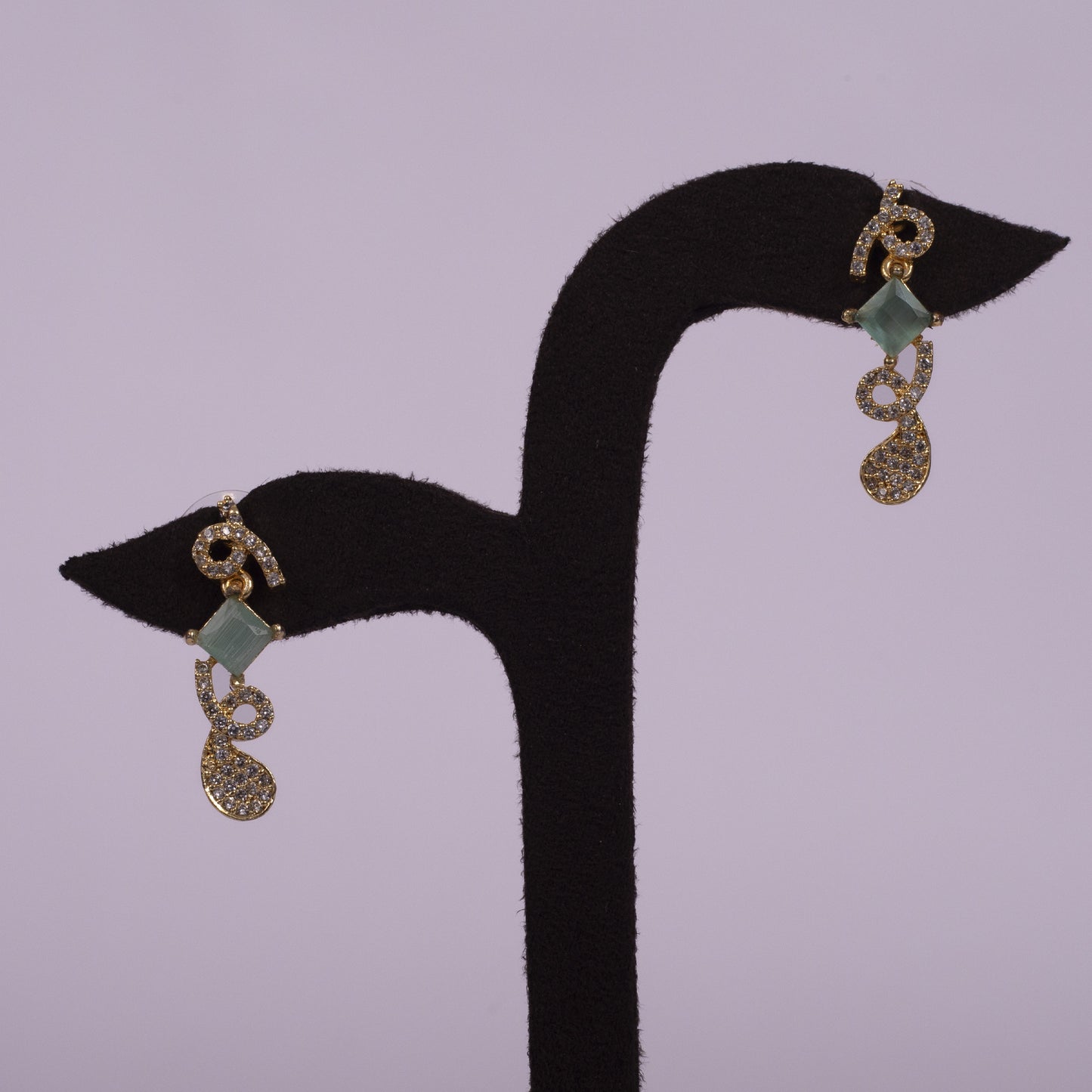 Exquisite Handcrafted Emerald-Hued Fashion Jewelry Set