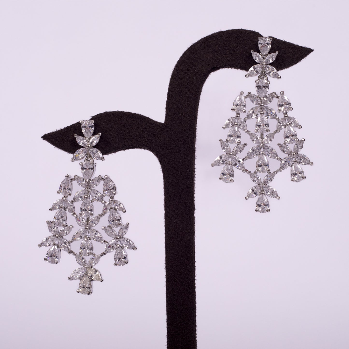 Queen Aeloria Frost Bloom Necklace Set