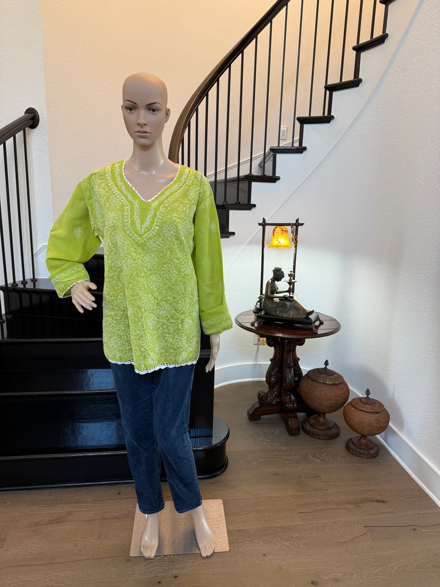 Zaitun β Olive Green Chikankari Kurta | A Touch of Nature πΏ
