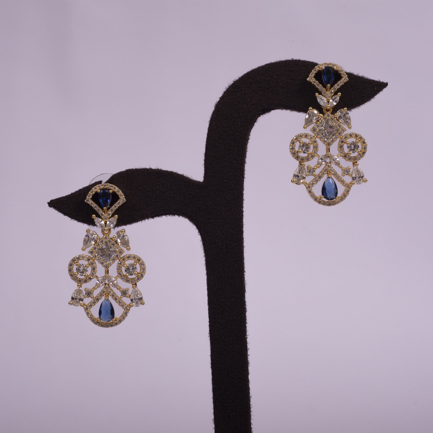 Empress of Elegance: The Royal Heirloom Necklace