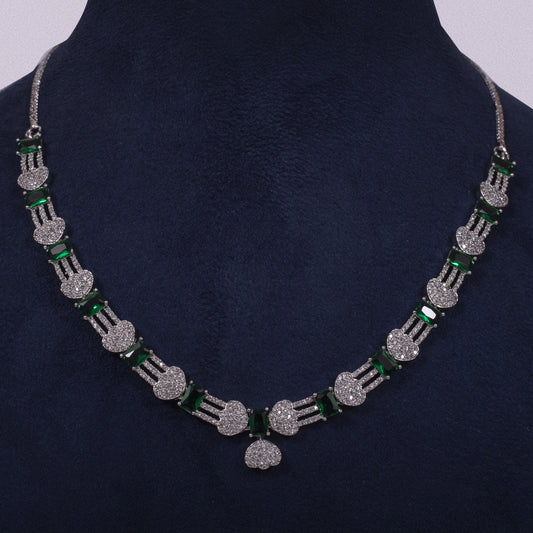 Emerald Elegance: The Regal Verdant Set
