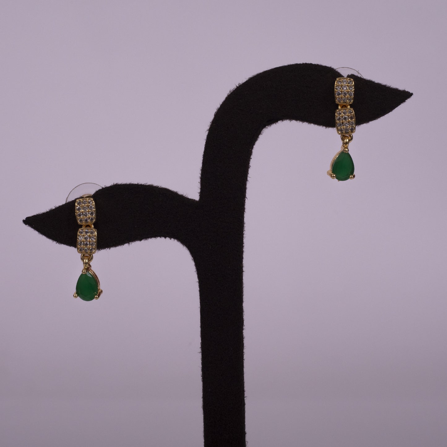 Elegant Emerald Glow: Verdant Teardrop Set