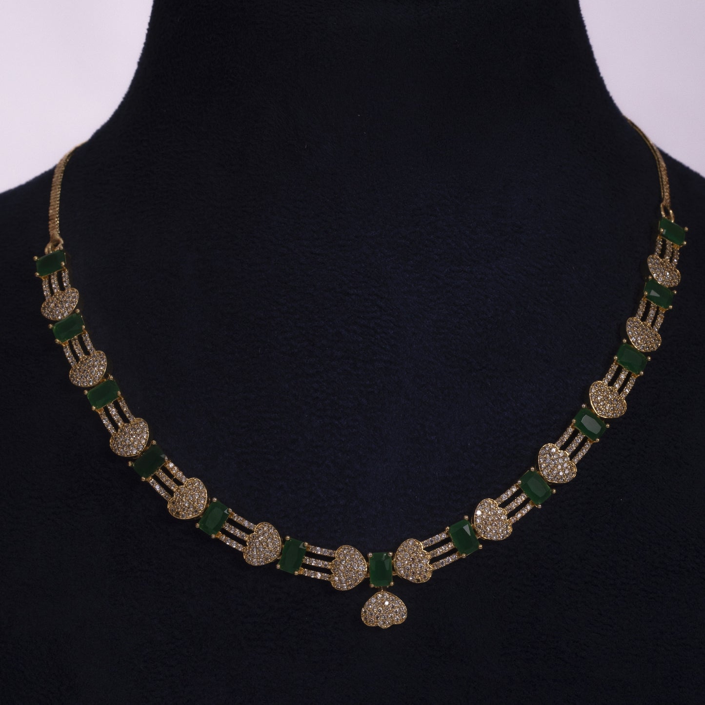 Emerald Elegance Necklace Set