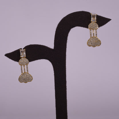 Handcrafted Fashion Jewelry - Elegant American Diamond Necklace with Teardrop Pendant