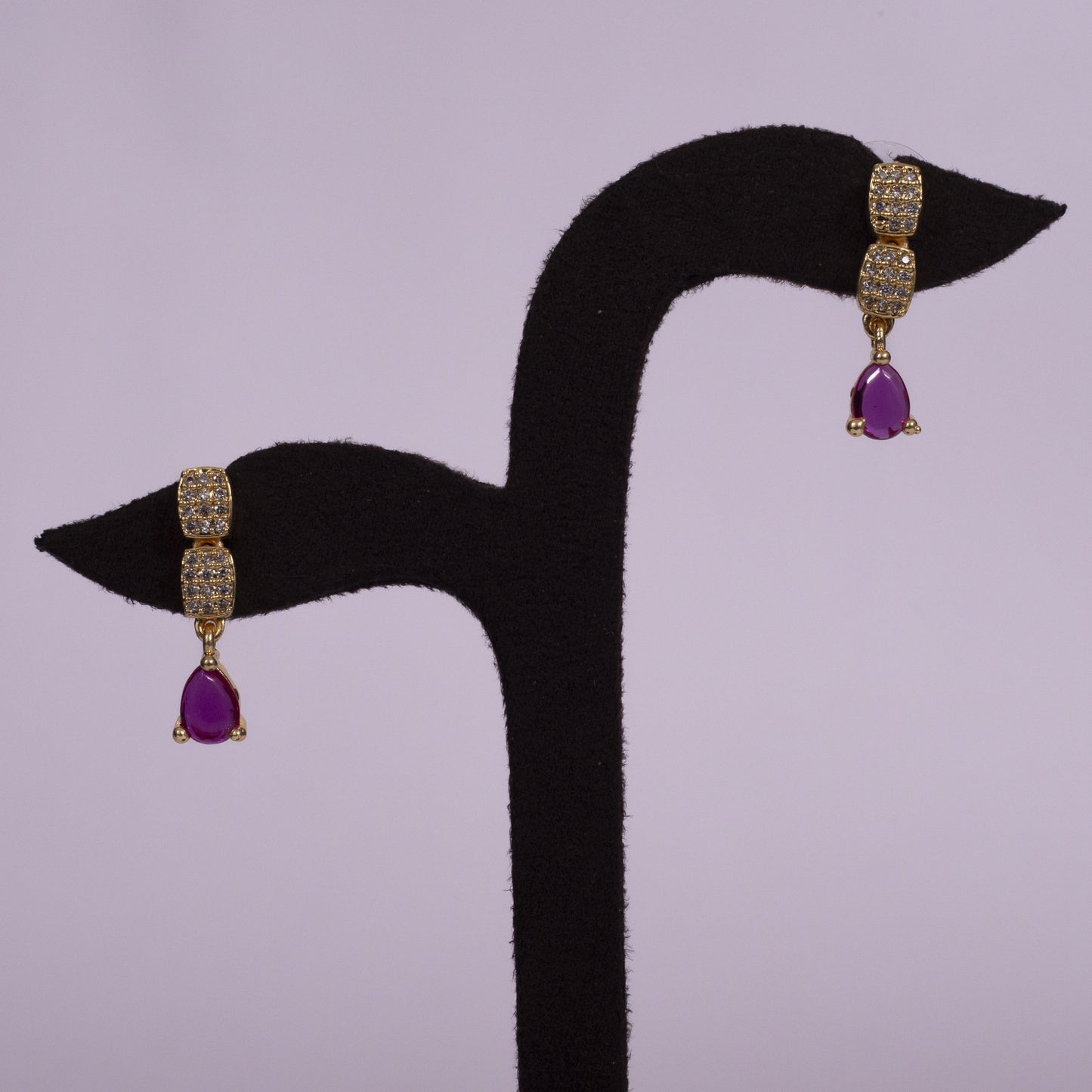 Regal Crimson Teardrop Necklace