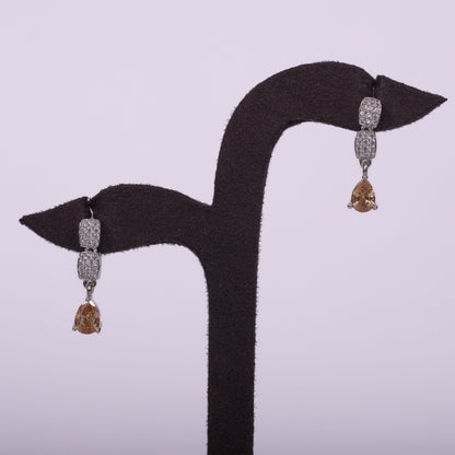 The Queen Isabella Champagne Teardrop Set