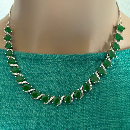 Green Teardrop Necklace and Earring set