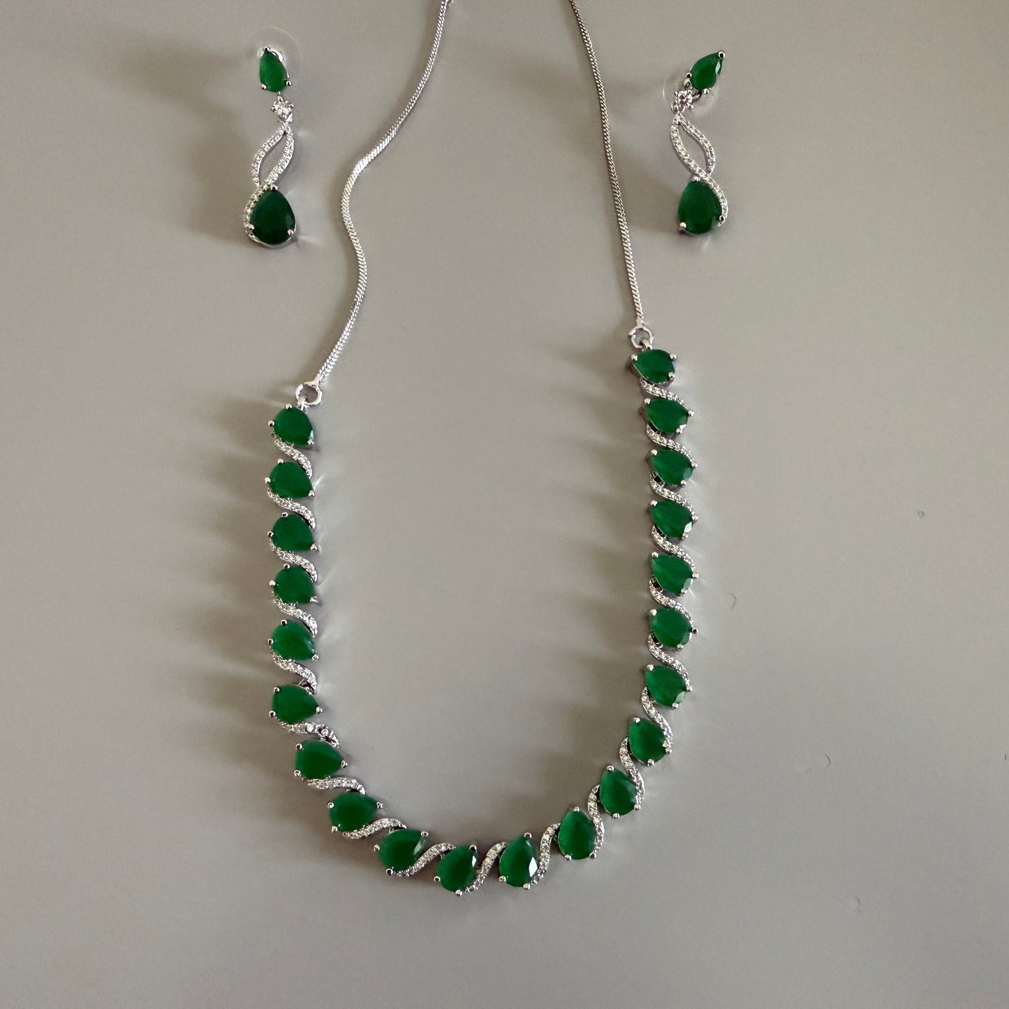 Green Teardrop Necklace and Earring set