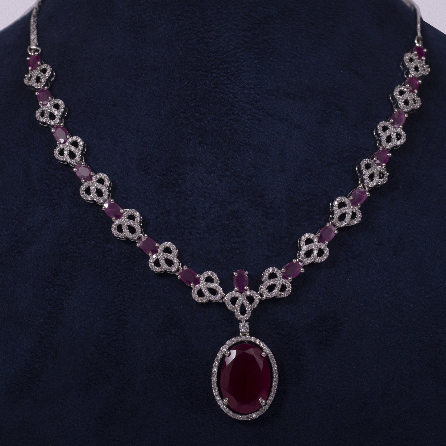 Crimson Royalty Oval Pendant Set