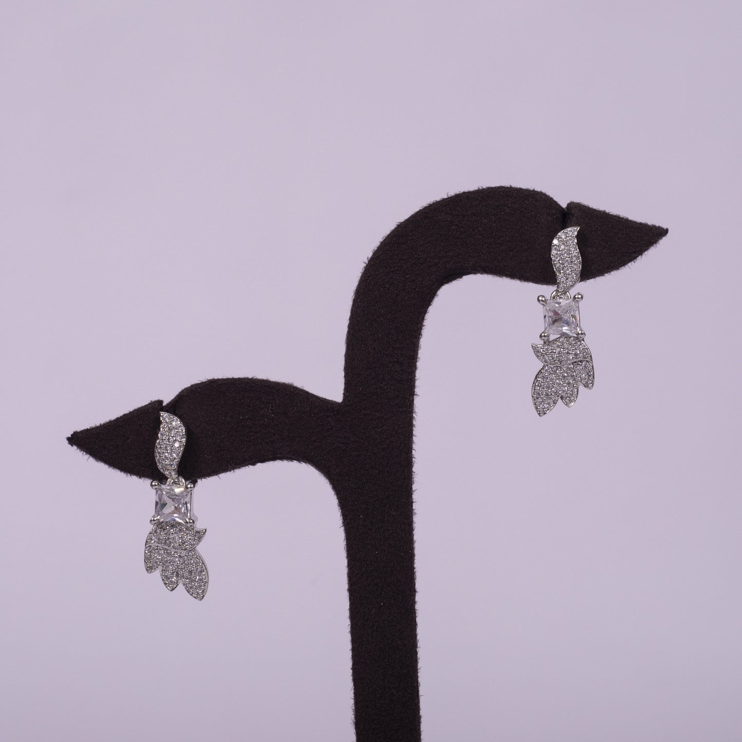 Midnight Frost Elegance Necklace
