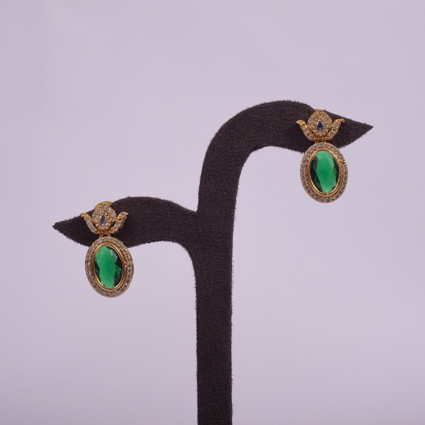 Ananya Emerald Glow Necklace Set