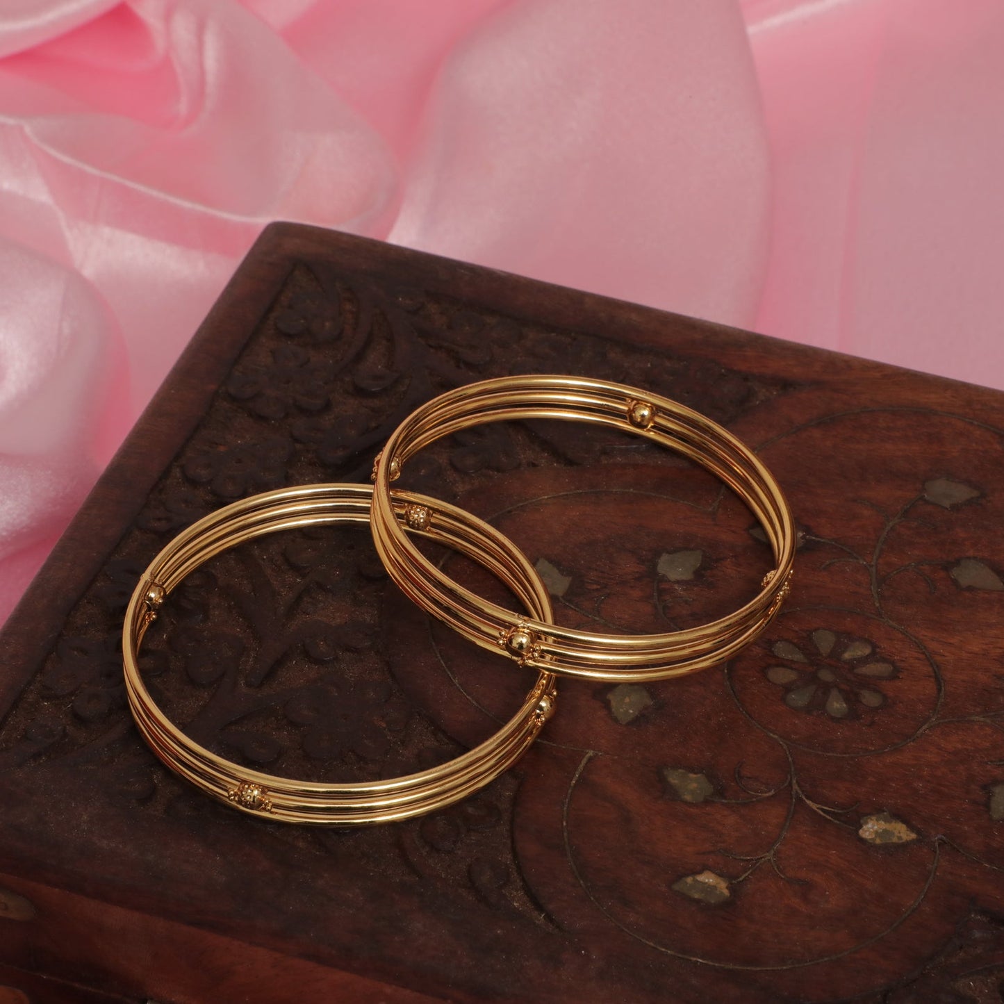 Mona Handcrafted Multi band gold plated bangle