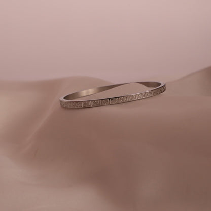 Nivi engraved handcrafted bangle