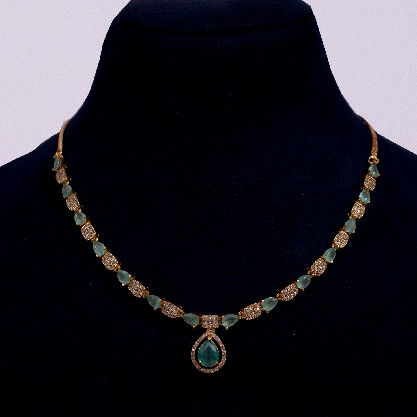 Emerald Radiance: The Teal teardrop Ensemble