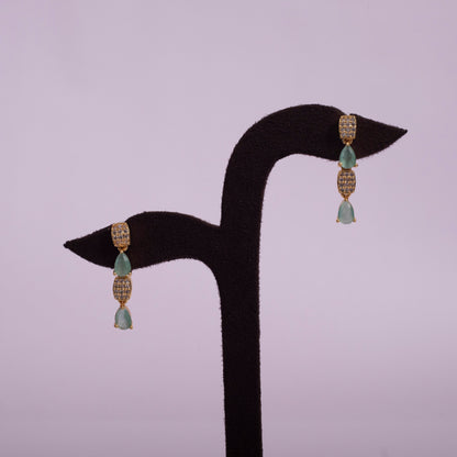 Emerald Radiance: The Teal teardrop Ensemble