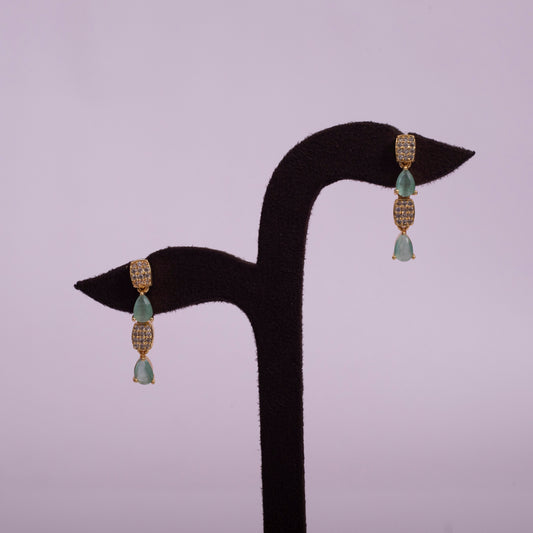 Emerald Radiance: The Teal teardrop Ensemble